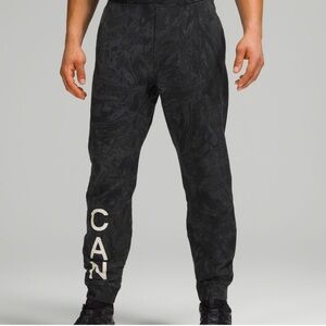 Lululemon City Sweat Jogger Team Canada Men XS Maple Metamorphosis Gym Fandom